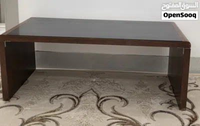 للبيع طاوله كبيره وطاولتين صغار 3