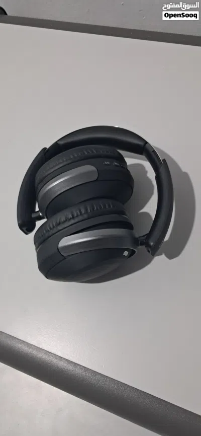 سماعه sony جديده ولاكن بلا كرتونه ولا مره استخدمت 4