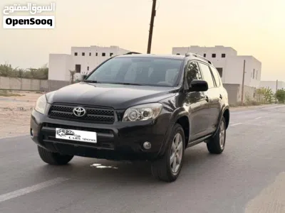 Toyota RAV 4 EX 2