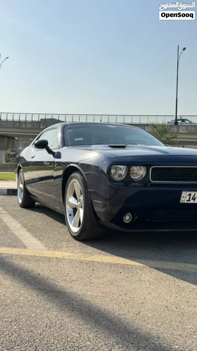 Dodge Challenger SXT 3