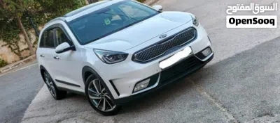 Kia Niro EX Touring 2