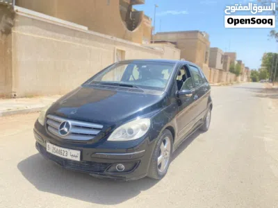 مرسيدس بنز الفئة-B B 200 2