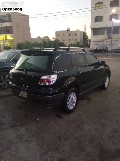 Mitsubishi Outlander Standard 2