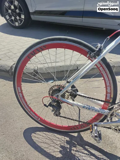 Road Bike من correra فل المنيوم بحالة ممتازة 3