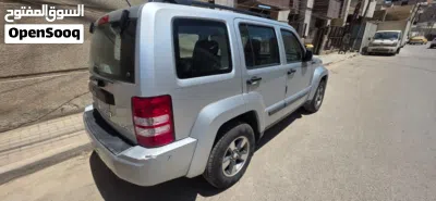 Jeep Liberty Standard 3