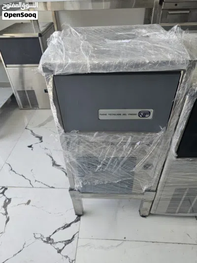 متوفر ماكينات ثلج مستعمل Ice cube machine used available 2