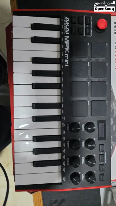 Akai Professional MPK Mini MK3 USB MIDI controller 3