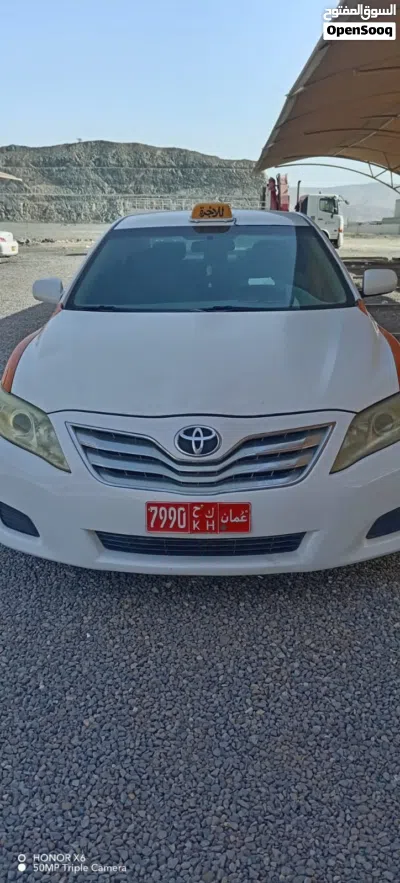 Toyota Camry LE 4