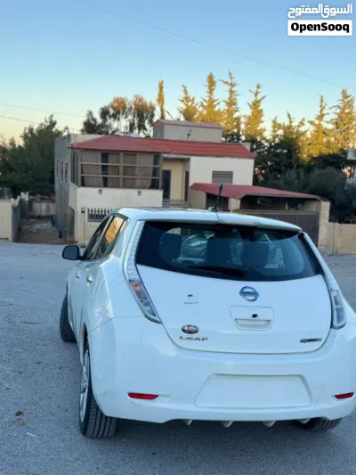 Nissan Leaf S 4