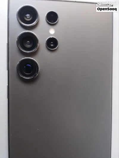 للبيع Samsung S24 Ultra 512GB النسخة العالمية شريحتين استخدام خفيف قابل لتفاوض 4