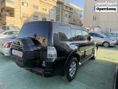 ميتسوبيشي باجيرو GLS 4