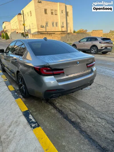 بي ام دبليو الفئة 5 530 4