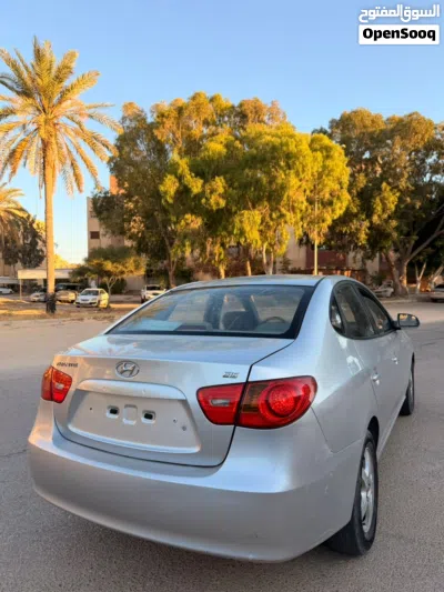Hyundai Avante Standard 3