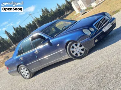 Mercedes Benz E-Class E 200 2