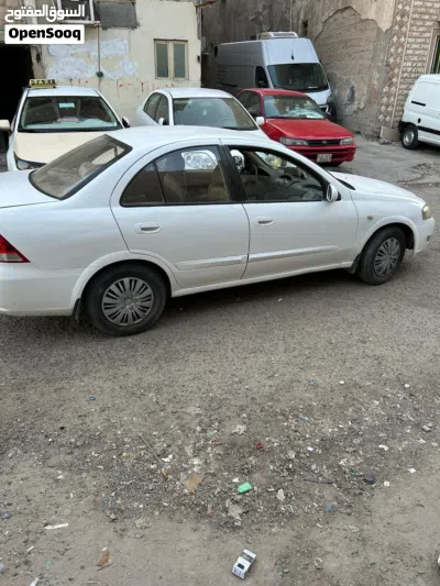 Nissan Sunny SL 3