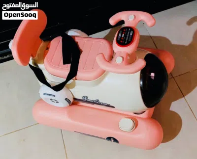 submarine-shaped electric children's car 4
