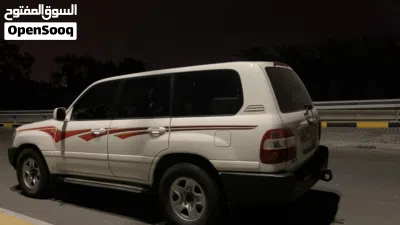 Toyota Land Cruiser GXR 2