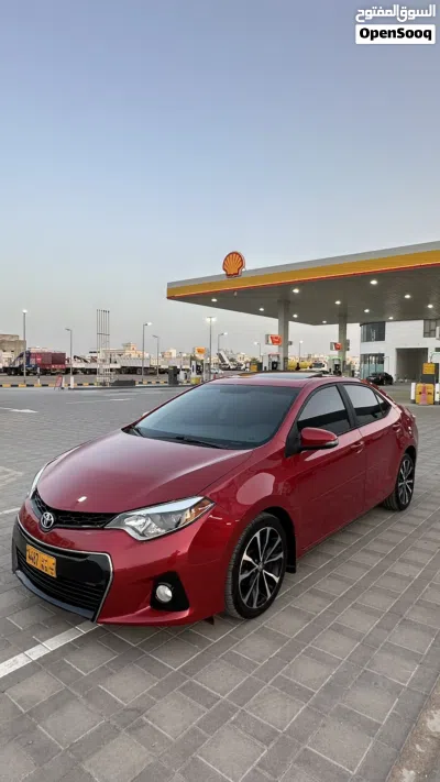 Toyota Corolla SE 2
