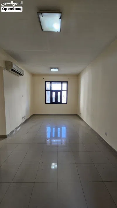 شقق للايجار للعوائل في العذيبة الجنوبية قريب من جميع الخدمات _ 2bhk For Rent in azaiba 2