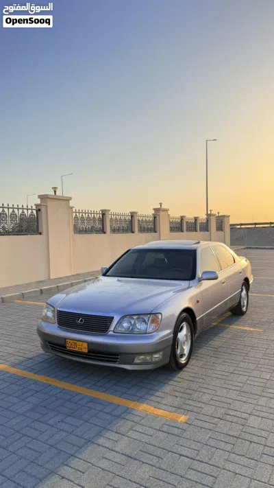 Lexus LS LS 400 2