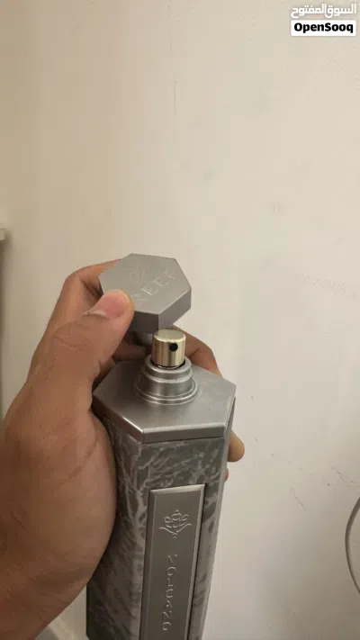 عطر ريف فالكون باقي فيه 40 مل عطر خشبي عودي 3