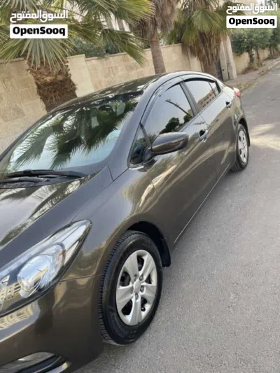Kia Cerato Standard 2