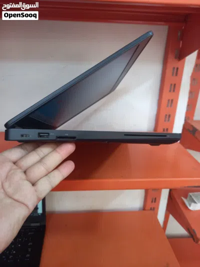 الجيل السابع dell . الهارد 256 ssd الرام. 8 ddr4 حجم الشاشة 14 4