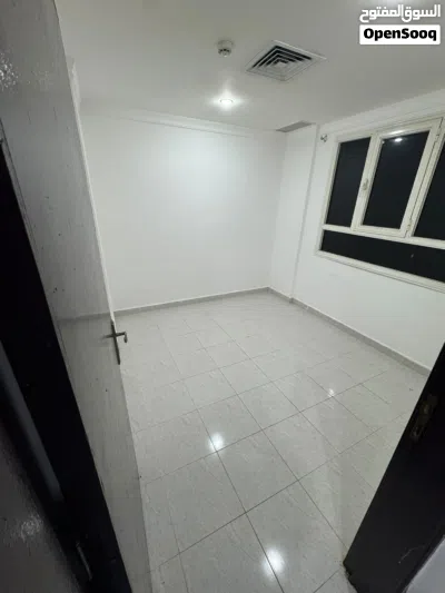لدينا شقه للايجار تاني ساكن سوبر لوكس المهبولة قطعة 1 شارع 125 We have an apartment for rent, second 3