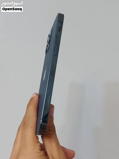 iPhone 12 Pro أزرق 256GB وكالة بطارية 100% جديده والجهاز نظيف جداً بسعر ممتاز 2