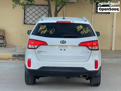 Kia Sorento EX 4