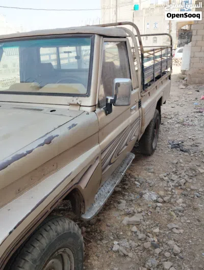 Toyota Land Cruiser Land Cruiser 70 3