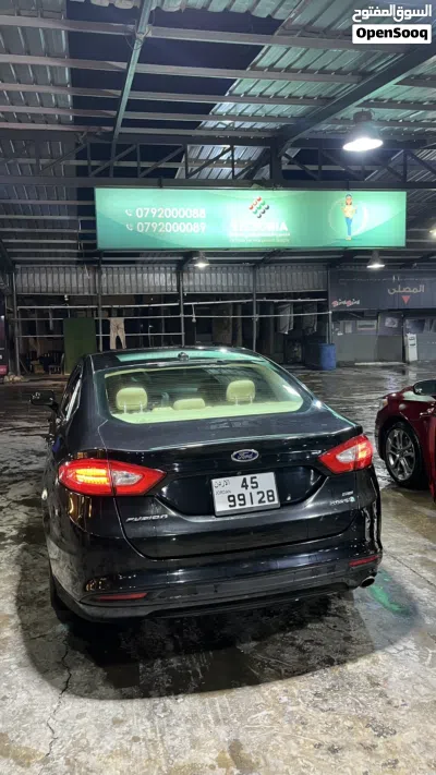 فورد فيوجن Standard 4