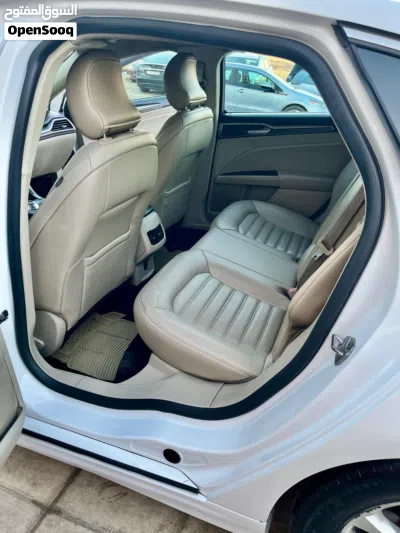 Ford Fusion SEL 3