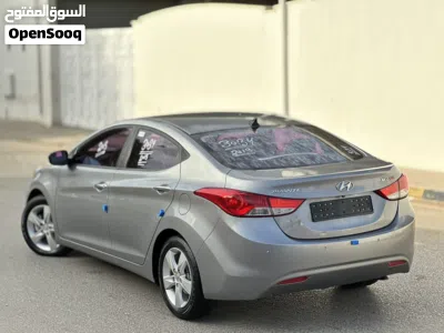 Hyundai Avante Standard 4