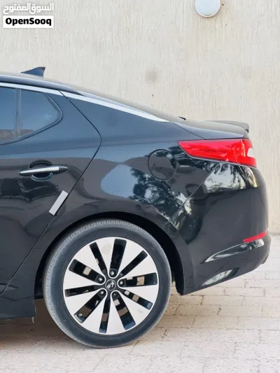 Kia K5 GT 4