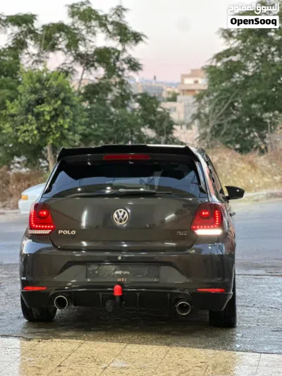 فولكسفاغن بولو Life 4