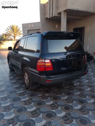 Toyota Land Cruiser EXR 2