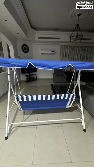 Garden Swing Chair with Canopy – perfect Condition 2