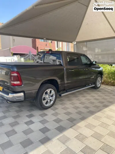 Dodge Ram Big Horn 4
