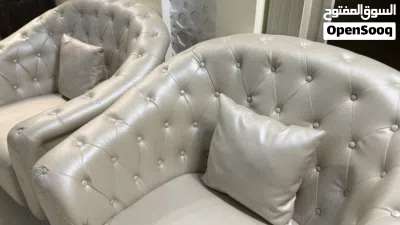 كراسي مريحة بحالة الوكالة استعمال بسيط جداًًًًً مكان الشراء:بان هوم ما عليهم كلام مريحات 3