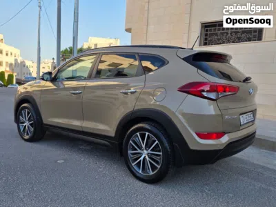 Hyundai Tucson GLS 3