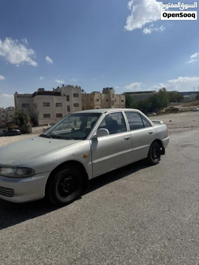 ميتسوبيشي لانسر Standard 4