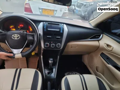 Toyota Yaris S 2