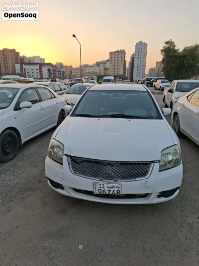 Mitsubishi Galant Standard 3