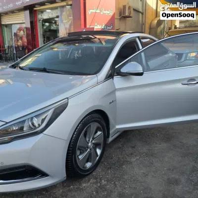 Hyundai Sonata Limited 3
