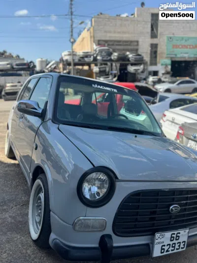 Daihatsu Mira 2