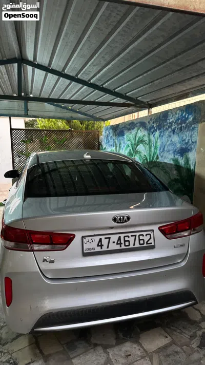 كيا K5 Standard 4