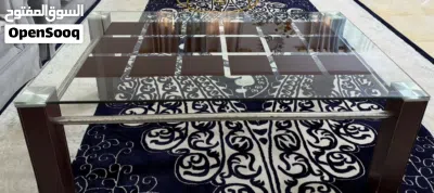 Glass Coffee table in very good condition 2