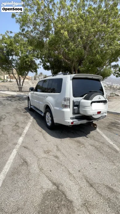 ميتسوبيشي باجيرو GLS 2