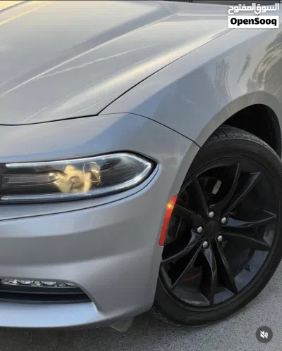 Dodge Charger SXT 4